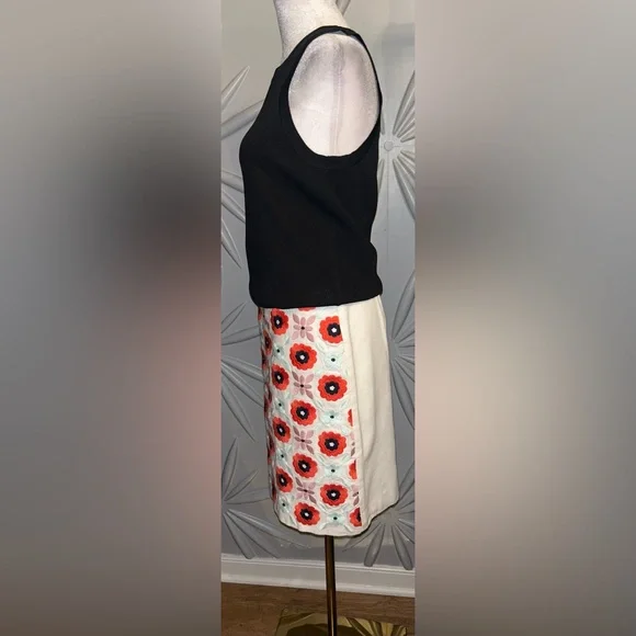 EUC Boden SZ 4 cream/red/green/lilac floral embroidered skirt w/rear zipper - Picture 5 of 9